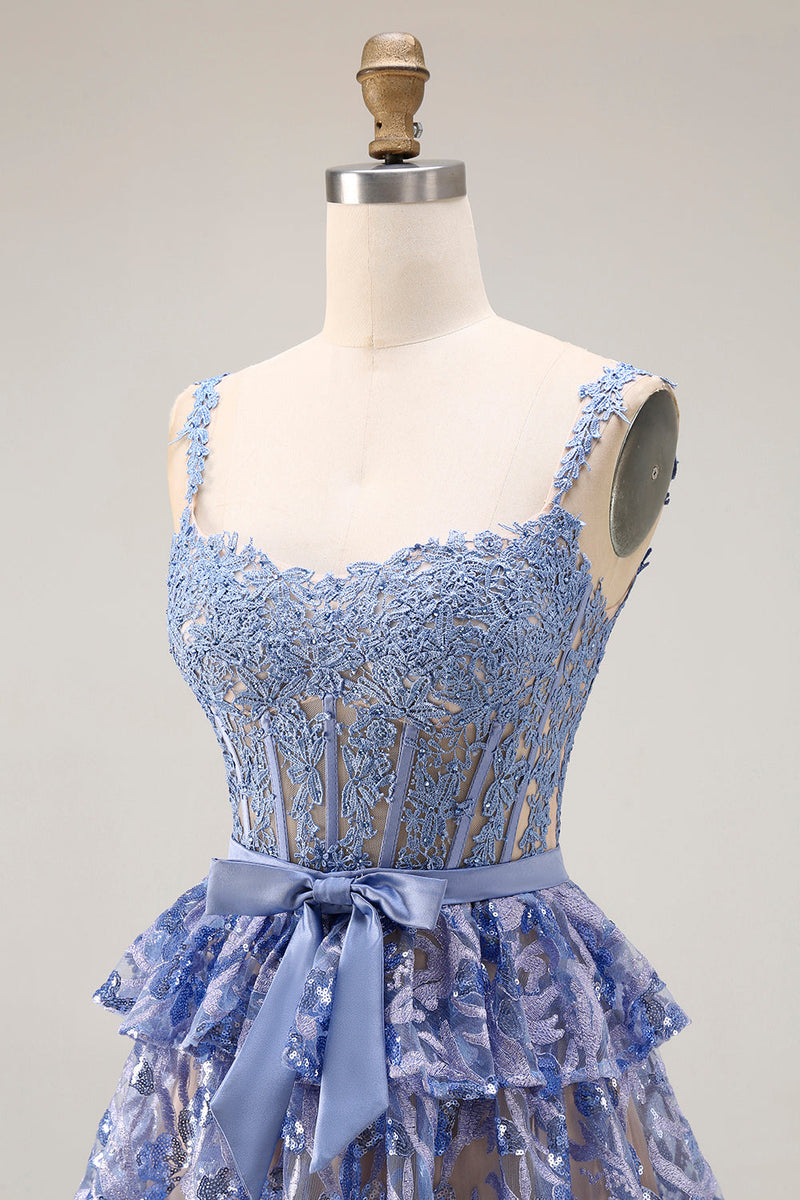 Laden Sie das Bild in den Galerie-Viewer, Graublaues, A-Linien-gestuftes, mit Pailletten besetztes langes Abschlussballkleid mit Schlitz