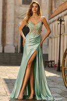 Laden Sie das Bild in den Galerie-Viewer, Grünes Meerjungfrauen Korsett Satin Langes Ballkleid mit seitlichem Draper