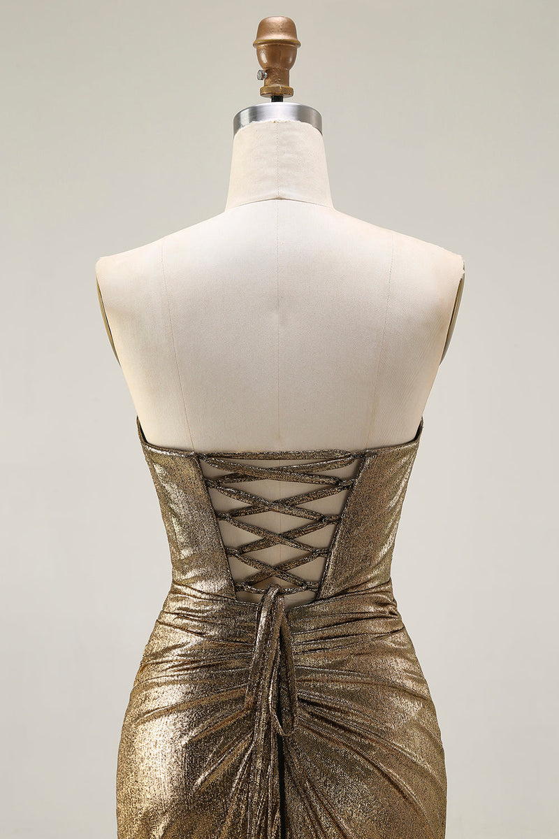 Laden Sie das Bild in den Galerie-Viewer, Metallisches Dunkelgoldenes Meerjungfrau Trägerloses Langes Ballkleid mit Schlitz