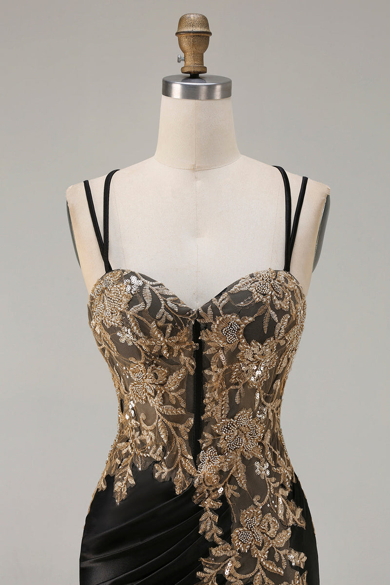 Laden Sie das Bild in den Galerie-Viewer, Schwarzes Meerjungfrauen Perlenbesticktes Satin Pailletten Langes Ballkleid mit Schlitz