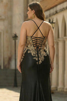 Laden Sie das Bild in den Galerie-Viewer, Schwarzes Meerjungfrauen Perlenbesticktes Pailletten Langes Plus Size Abendkleid mit Schlitz