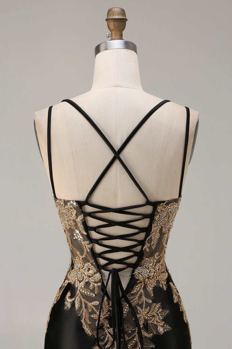 Laden Sie das Bild in den Galerie-Viewer, Schwarzes Meerjungfrauen Perlenbesticktes Satin Pailletten Langes Ballkleid mit Schlitz