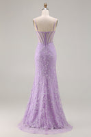 Laden Sie das Bild in den Galerie-Viewer, Lila Meerjungfrauen Transparentes Korsett Spaghettiträger Spitze Perlen Langes Ballkleid mit Schlitz