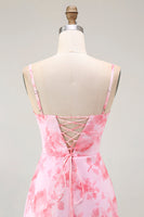 Laden Sie das Bild in den Galerie-Viewer, Rosa Blumen A-Linie Maxi Hochzeitsgastkleid mit Wasserfallausschnitt und Schlitz