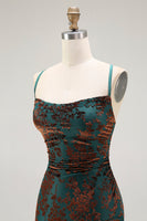 Laden Sie das Bild in den Galerie-Viewer, Dunkelgrünes Samt Etui Langes Ballkleid aus Samt