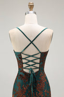 Laden Sie das Bild in den Galerie-Viewer, Dunkelgrünes Samt Etui Langes Ballkleid aus Samt