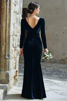 Laden Sie das Bild in den Galerie-Viewer, Marineblaues Etui Abendkleid aus Samt mit langen Ärmeln und Schlitz