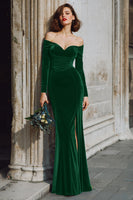 Laden Sie das Bild in den Galerie-Viewer, Dunkelblaues Gerafftes Meerjungfrauen Maxi Brautjungfernkleid mit Schlitz