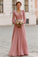 Laden Sie das Bild in den Galerie-Viewer, Dusty Rose Maxi Brautjungfernkleid mit V-Ausschnitt in A-Linie