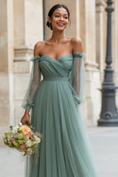 Laden Sie das Bild in den Galerie-Viewer, Eukalyptus Schulterfreies Langes Brautjungfernkleid in A-Linie mit Ärmeln
