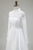 Laden Sie das Bild in den Galerie-Viewer, Elfenbein A Linie Lange Ärmel Hoher Hals Sweep Schleppe Brautkleid mit Spitze