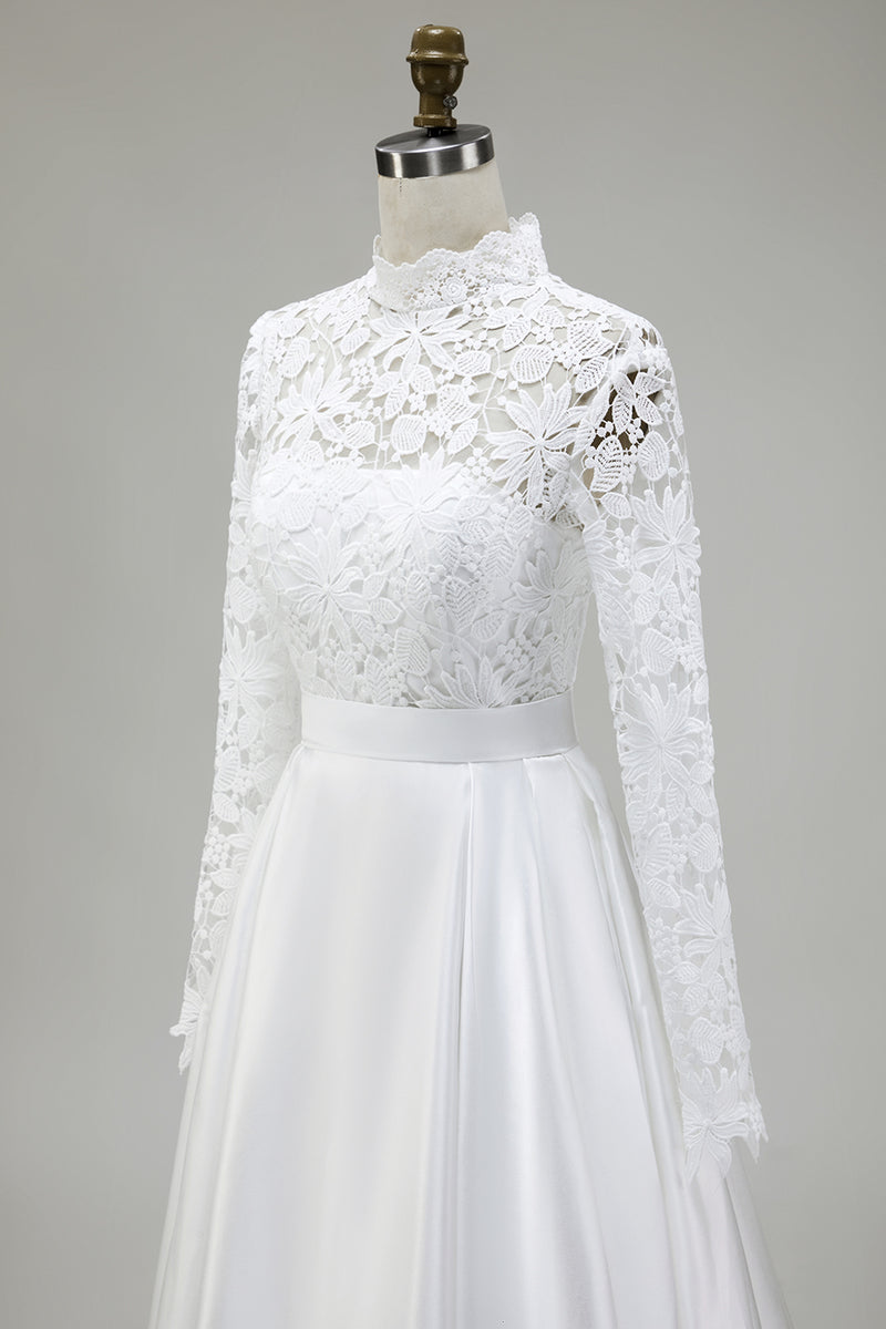 Laden Sie das Bild in den Galerie-Viewer, Elfenbein A Linie Lange Ärmel Hoher Hals Sweep Schleppe Brautkleid mit Spitze