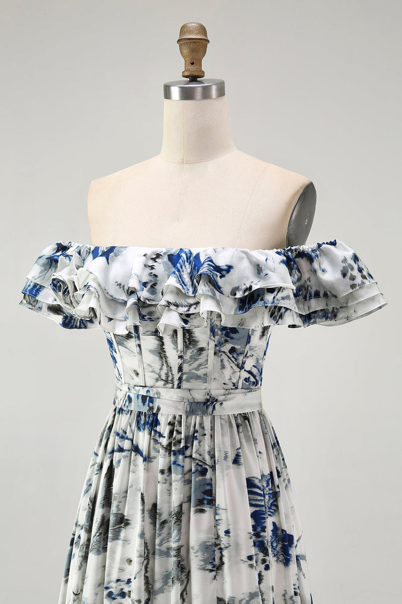 Laden Sie das Bild in den Galerie-Viewer, Blaues A-Linie Schulterfreies Geblümtes Brautjungfernkleid mit Rüschen