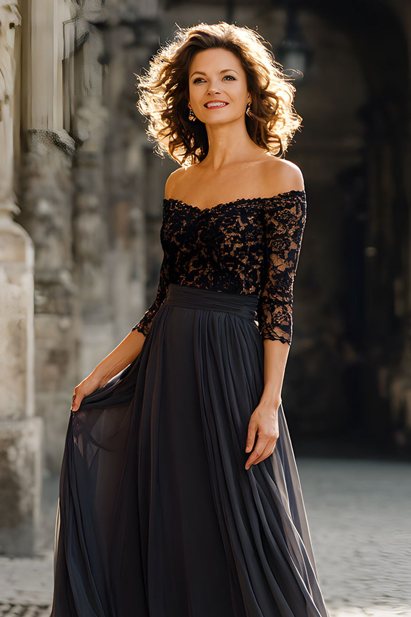 Laden Sie das Bild in den Galerie-Viewer, Schwarzes Schulterfreies Chiffon Langes Brautmutterkleid mit Spitze
