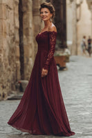 Laden Sie das Bild in den Galerie-Viewer, Cabernet A-Linie Langes Schulterfreies Kleid der Brautmutter mit Spitze