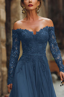 Laden Sie das Bild in den Galerie-Viewer, Cabernet A-Linie Langes Schulterfreies Kleid der Brautmutter mit Spitze