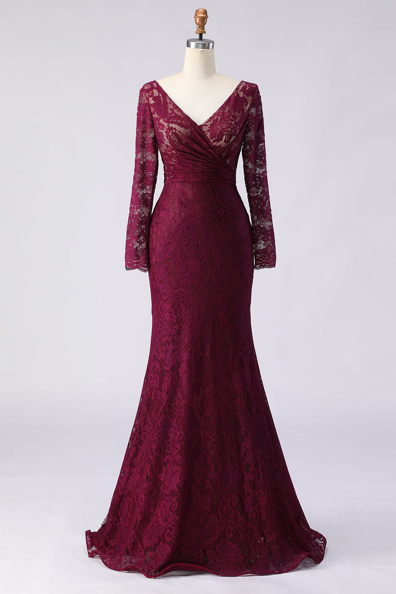 Laden Sie das Bild in den Galerie-Viewer, Cabernet Meerjungfrau Kleid für die Mutter der Braut mit V-Ausschnitt und Spitzenapplikation