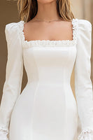 Laden Sie das Bild in den Galerie-Viewer, Elfenbein Figurbetontes Mini Standesamtkleid mit quadratischem Ausschnitt