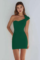 Laden Sie das Bild in den Galerie-Viewer, Schlichtes Figurbetontes Kleines weißes Kleid mit einer Schulter