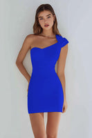 Laden Sie das Bild in den Galerie-Viewer, Schlichtes Figurbetontes Kleines weißes Kleid mit einer Schulter