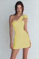 Laden Sie das Bild in den Galerie-Viewer, Einschulteriges Figurbetontes Gerafftes Kleines weißes Kleid