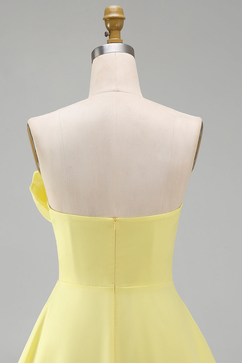 Laden Sie das Bild in den Galerie-Viewer, Trägerloses Figurbetontes Gerafftes Kleines Weißes Kleid
