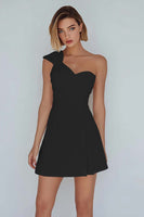 Laden Sie das Bild in den Galerie-Viewer, A-Linie Gerafftes Weißes Kleid mit einer Schulter