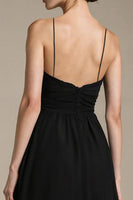 Laden Sie das Bild in den Galerie-Viewer, A Linie Schwarzes Abendkleid mit V-Ausschnitt und Schlitz