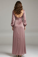 Laden Sie das Bild in den Galerie-Viewer, Vintage Malve Satin Abendkleid mit langen Ärmeln und Ausschnitt und Schlitz