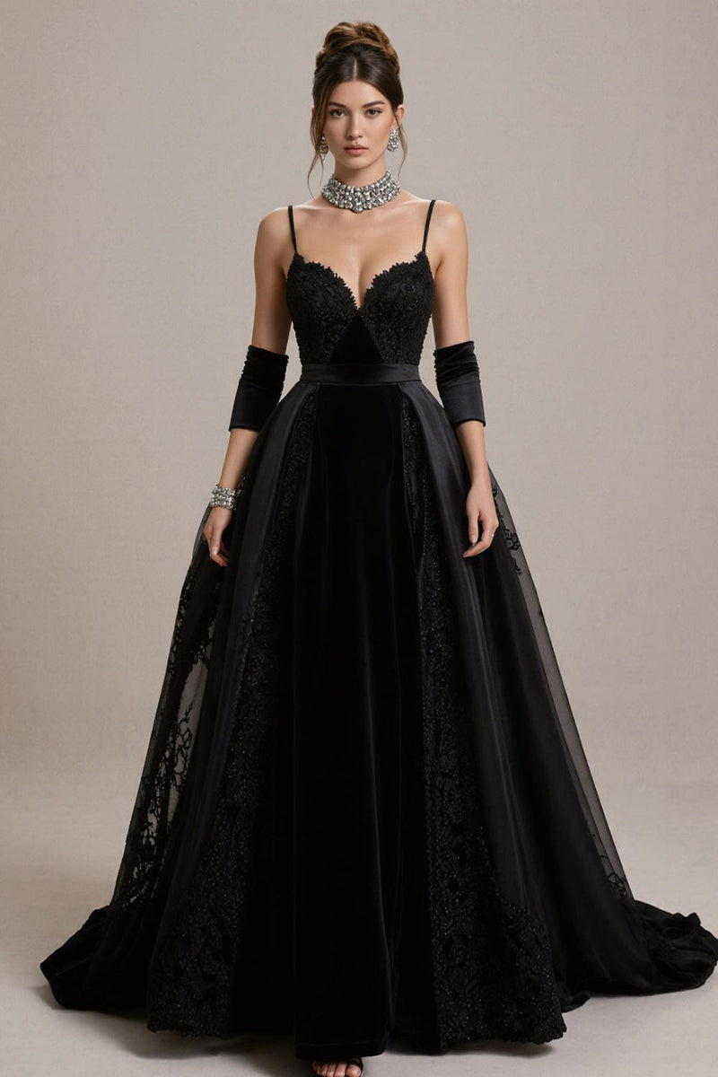 Laden Sie das Bild in den Galerie-Viewer, Schwarzes A-Linie Ballkleid aus Spitze mit Applikationen