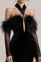 Laden Sie das Bild in den Galerie-Viewer, Schwarzes Schulterfreies Ballkleid aus Samt mit Schlitz