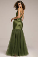 Laden Sie das Bild in den Galerie-Viewer, Grünes Meerjungfrauen Abendkleid mit V-Ausschnitt und Schlitz