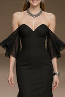 Laden Sie das Bild in den Galerie-Viewer, Schulterfreies Schwarzes Meerjungfrauen Ballkleid mit Rüschen