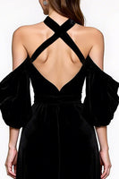 Laden Sie das Bild in den Galerie-Viewer, Schwarzes A-Linie Neckholder Ballkleid aus Samt mit Schlitz