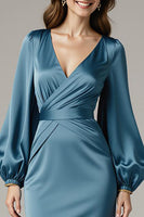 Laden Sie das Bild in den Galerie-Viewer, Grau Blau Etui Satin Langes Abendkleid mit V-Ausschnitt und Ärmeln