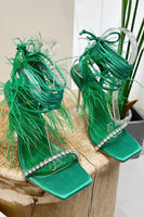 Laden Sie das Bild in den Galerie-Viewer, Glitzernde Fuchsia Riemchensandalen mit Stiletto Absatz und Feder