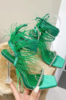 Laden Sie das Bild in den Galerie-Viewer, Glitzernde Fuchsia Riemchensandalen mit Stiletto Absatz und Feder