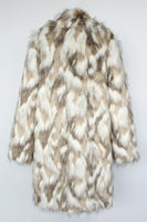 Laden Sie das Bild in den Galerie-Viewer, Grauer Herrenmantel aus Kunstpelz mit gekerbtem Revers