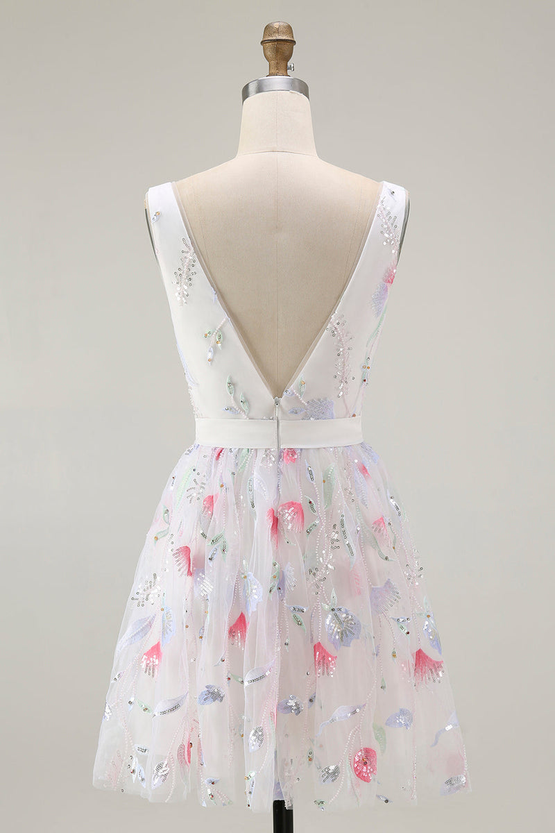 Laden Sie das Bild in den Galerie-Viewer, Glitzerndes Geblümtes Weißes Rückenfreies Pailletten Cocktailkleid mit V-Ausschnitt in A-Linie