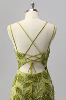 Laden Sie das Bild in den Galerie-Viewer, Grünes Bodycon Mini Cocktailkleid mit Perlen und 3D-Blumen