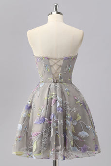 Graues Trägerloses Geblümtes Mini Abiballkleid mit Stickerei in A-Linie