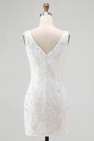 Laden Sie das Bild in den Galerie-Viewer, Weißes Figurbetontes Kurzes Cocktailkleid mit Pailletten