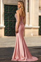 Laden Sie das Bild in den Galerie-Viewer, Blush Meerjungfrauen Trägerloses Satin Langes Ballkleid mit Strasssteinen