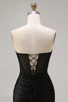 Laden Sie das Bild in den Galerie-Viewer, Schwarzes Herzausschnitt Meerjungfrauen Ballkleid mit Perlen und Rüschen