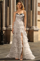 Laden Sie das Bild in den Galerie-Viewer, Langes A-Linie Gestuftes Herzausschnitt Ballkleid mit Rüschen