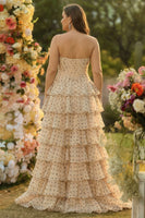 Laden Sie das Bild in den Galerie-Viewer, Aprikose Schwarzer Punkt A-Linie Trägerloses Gestuftes Rüschen Schnitt Langes Ballkleid mit Schlitz