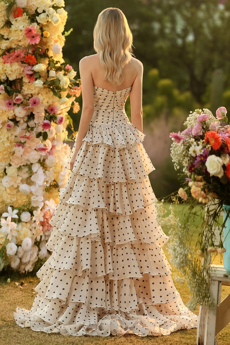 Laden Sie das Bild in den Galerie-Viewer, Aprikose Schwarzer Punkt A-Linie Trägerloses Gestuftes Rüschen Schnitt Langes Ballkleid mit Schlitz