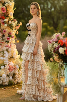 Laden Sie das Bild in den Galerie-Viewer, Aprikose Schwarzer Punkt A-Linie Trägerloses Gestuftes Rüschen Schnitt Langes Ballkleid mit Schlitz