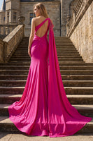 Laden Sie das Bild in den Galerie-Viewer, Glitzer Fuchsia Meerjungfrau Ein Schulter Perlen Gerafftes Langes Ballkleid mit Schlitz