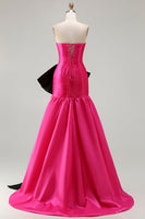 Laden Sie das Bild in den Galerie-Viewer, Trägerloses Fuchsia A-Linie Satin Langes Ballkleid mit großer Schleife